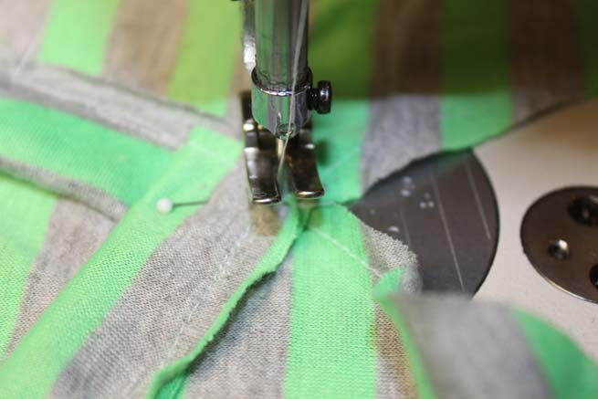 mingo & grace || DIY V Neck Tutorial